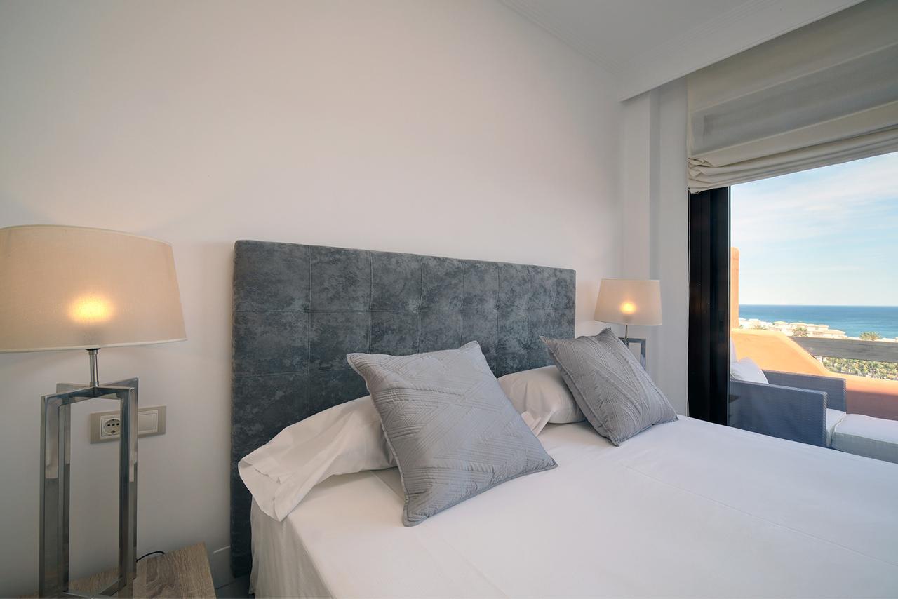 Ferienwohnung Jardines De Nueva Galera Cozy Penthouse Estepona Exterior foto