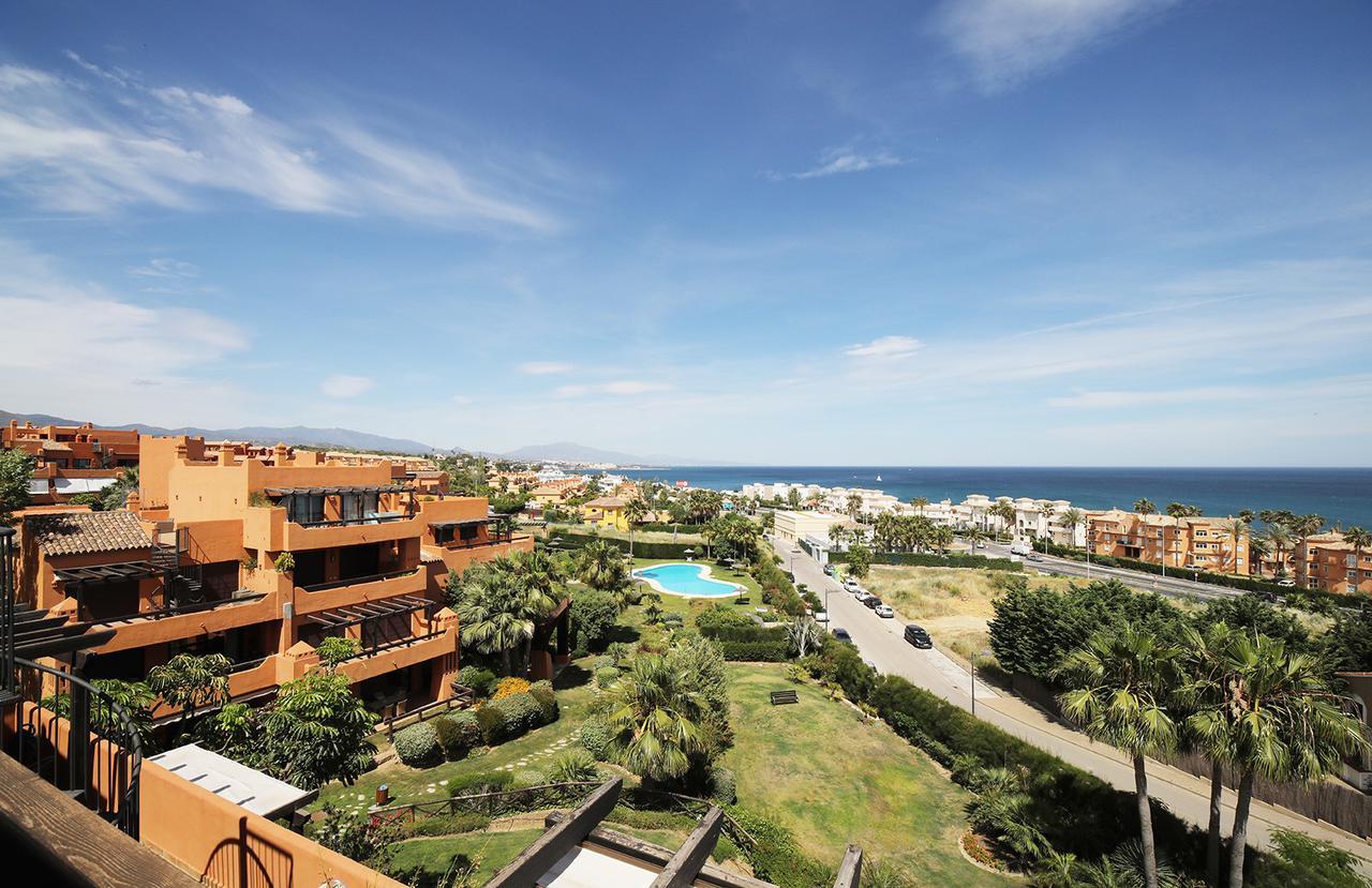 Ferienwohnung Jardines De Nueva Galera Cozy Penthouse Estepona Exterior foto