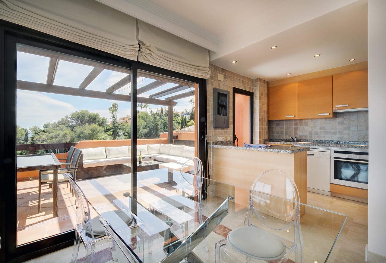 Ferienwohnung Jardines De Nueva Galera Cozy Penthouse Estepona Exterior foto
